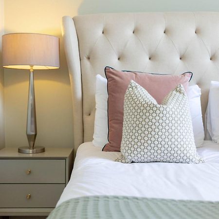 Dragon Suites - Alina Suite - 1 Bed City Centre Luxury Apartment Edimburgo Esterno foto
